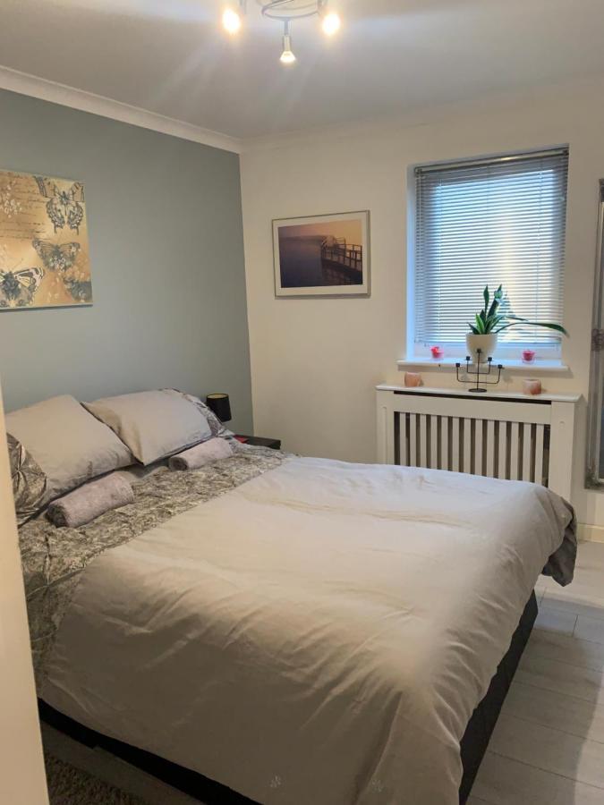 Modern 2 Bed Проживание в семье Уолласи